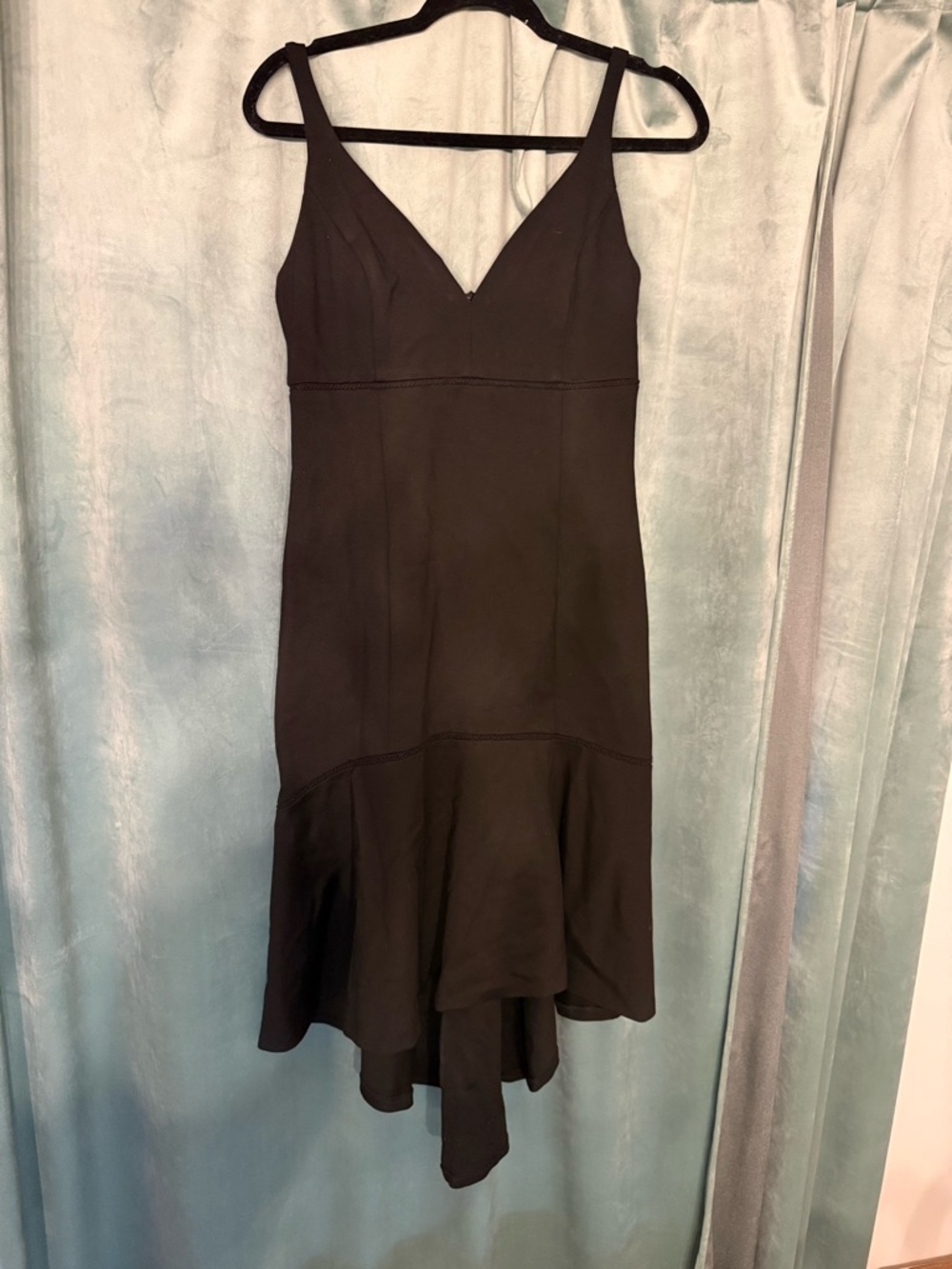 Adelyn Rae Black High-Low V-Neck Sleeveless Dress